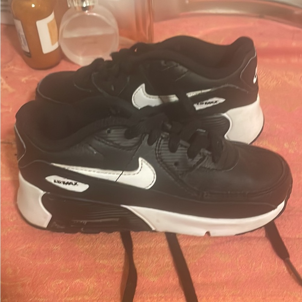 Boys Nike. EUC.